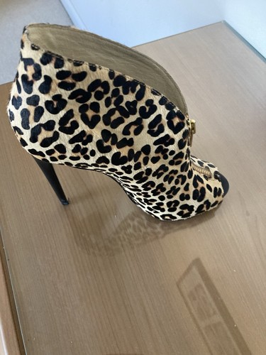 Buffalo animal platform shoes - animal,