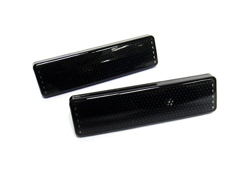 Black rear bumper reflector - rear,