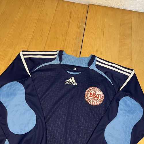 Denmark goalkeeper shirt 2006 - denmark,
