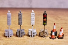 4x Temporary Traffic Lights &