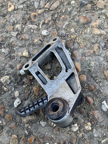 Kawasaki zzr600 rear hangers - rear,