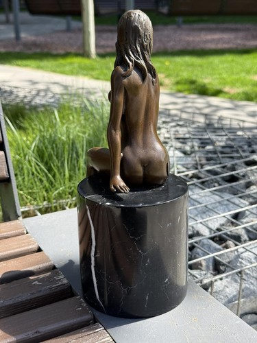 Bronze statue woman sculpture - bronze,