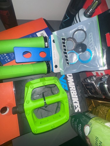 Dmr peddles grips hope - , spacers