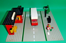 Lego Town 379 Bus Station