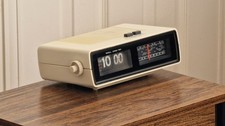 Sanwa Electronic Flip Clock
