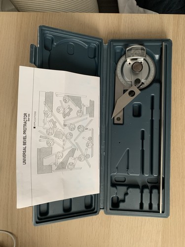 Universal bevel protractor - bevel,