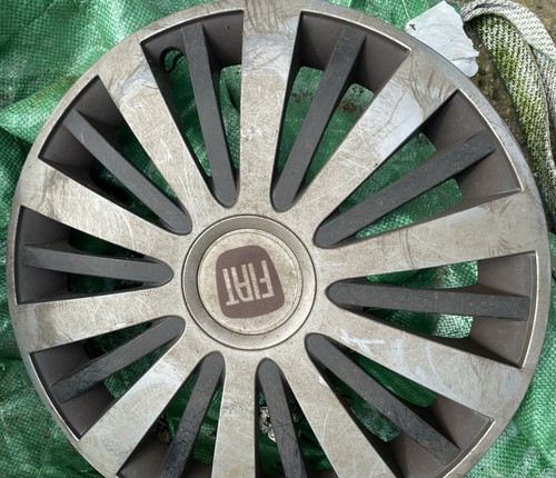 Fiat wheel trim - 14”, some