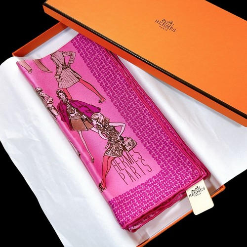 Rare hermes carre silk - rare, 45