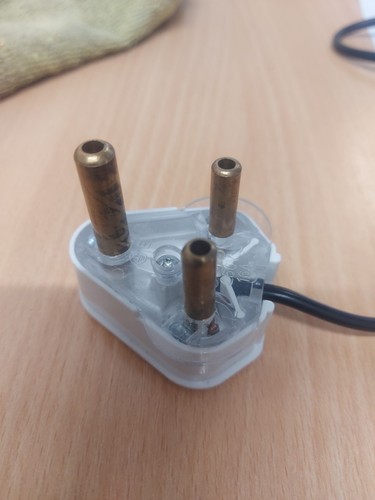 White round pin plug top - 5a,