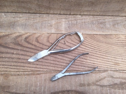 Vintage two pairs wire - two, cutters