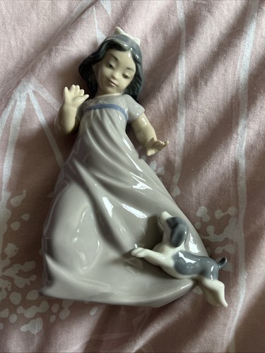 Nao lladro porcelain figurine - nao,