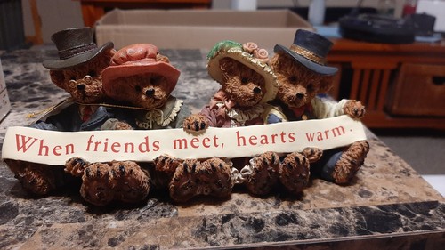 Traveling teddies friendly - traveling, "
