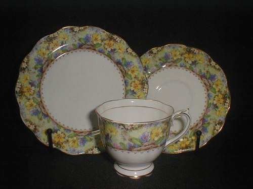 Royal albert crown china - albert,