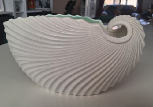 Sylvac mid century shell vase - mid,