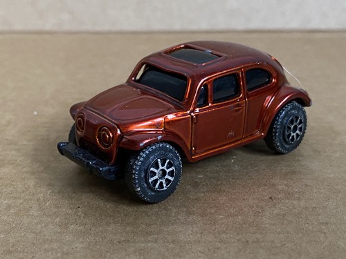 Maisto off road beetle - road,