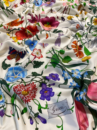 Gucci silk scarf 33in flora - scarf,