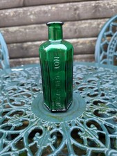 Vintage Green Hexagonal Ribbed
