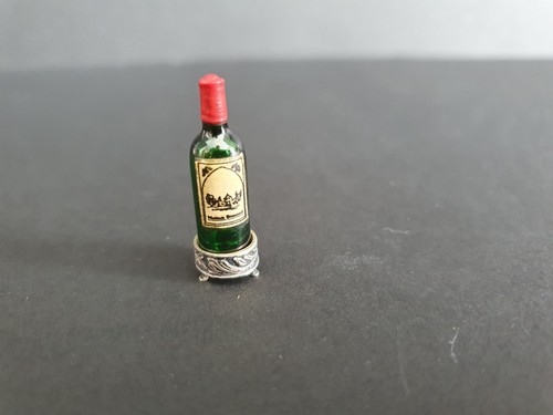 Vintage dolls house - vintage,