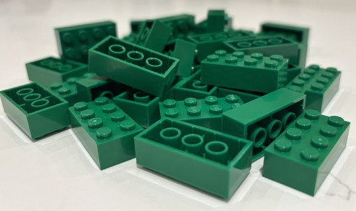 Lego bricks 100 - 100, 2x4