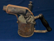 EARLY VINTAGE BRASS BLOW LAMP IN FAIR CONDITION