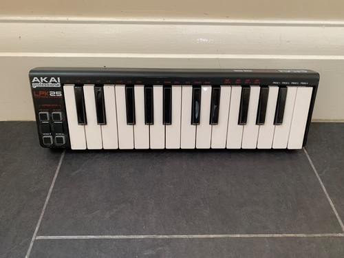 Akai lpk25 laptop - akai,