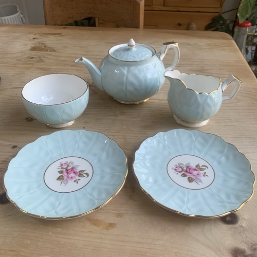 Aynsley blue crocus teapot - blue,