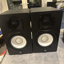 Yamaha HS5 Powered Studio Monitors Black PAIR
