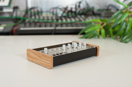 Korg volca wood - wood, end