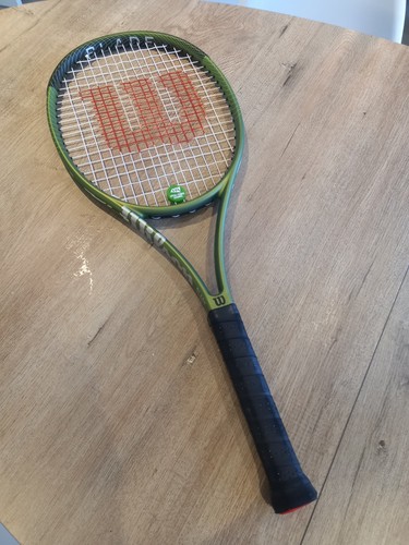 Wilson blade feel 100 4 - 2, 1/4