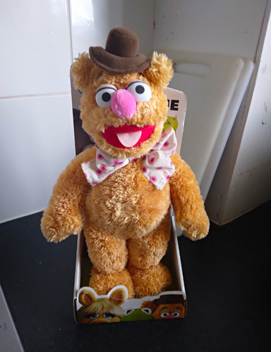 Disney the muppets fozzie bear - fozzie,