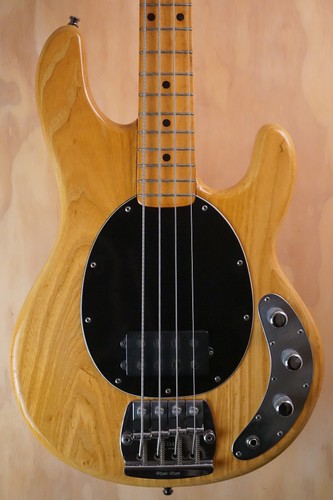 1979 music man stingray h - music,