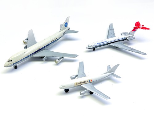 Vintage diecast airliners - diecast,