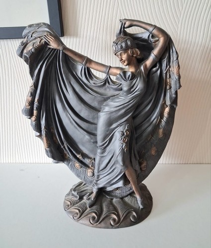 Austin sculpture dancing - sculpture, girl