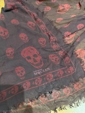 Alexander McQueen Classic Skull Printed Frayed-Edge Scarf Red Modal / Cashmere
