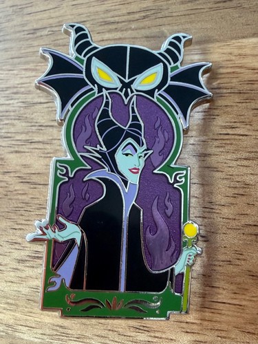 Disney mystery pin villains - mystery,
