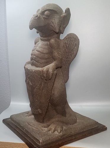 Large resin gargoyle monster - resin,