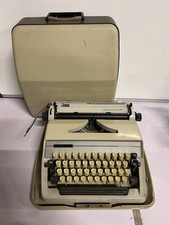 ADLER Gabriele 25 Typewriter