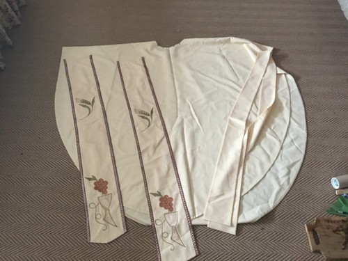 White chasuble - white,