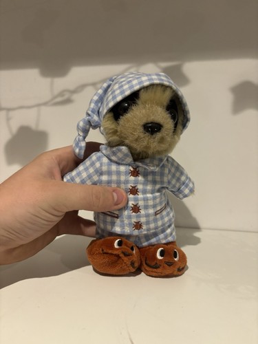 Sleepy oleg meerkat toy good - meerkat,