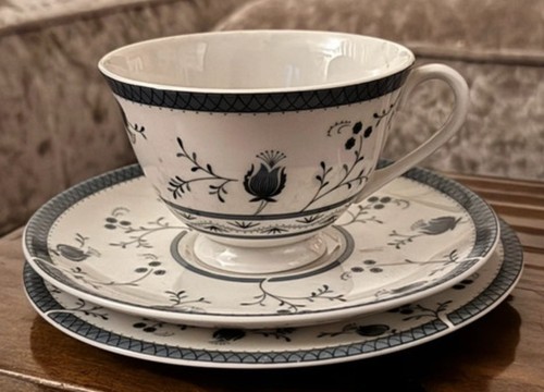 Royal doulton cambridge cup - royal,