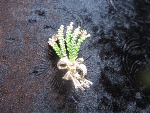 Vintage exquisite lucky white - ,