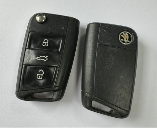 Genuine skoda button remote - genuine,