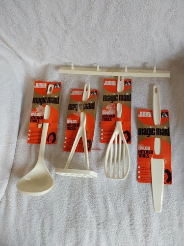Vintage judge magic maid - judge,