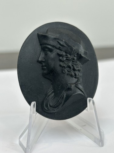 Wedgwood black basalt portrait - basalt,