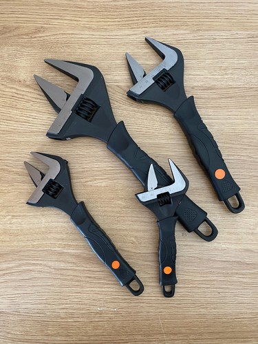 Wide jaw adjustable spanner - wide,