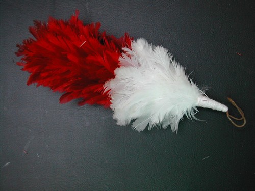 Glengarry red white feathers - glengarry,
