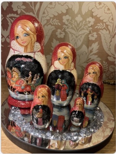 Russian matryoshka nesting - russian,