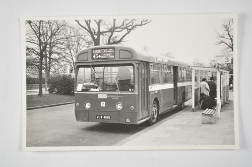 London country bus grinstead - london,