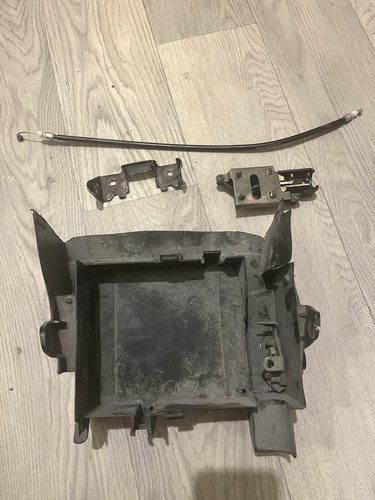 Yamaha 5jj rear seat lock - r1,