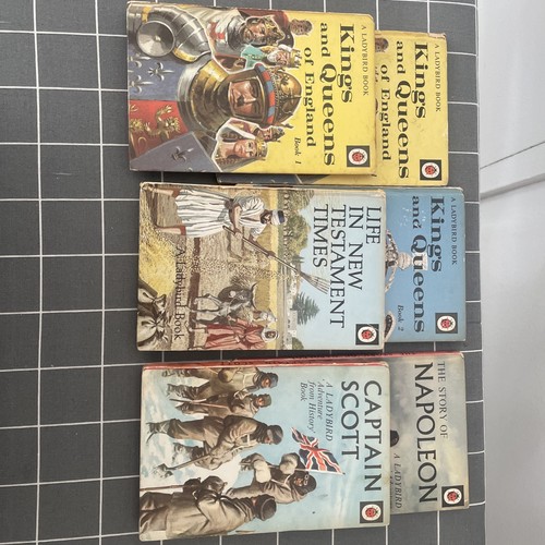Bundle ladybird books - bundle,